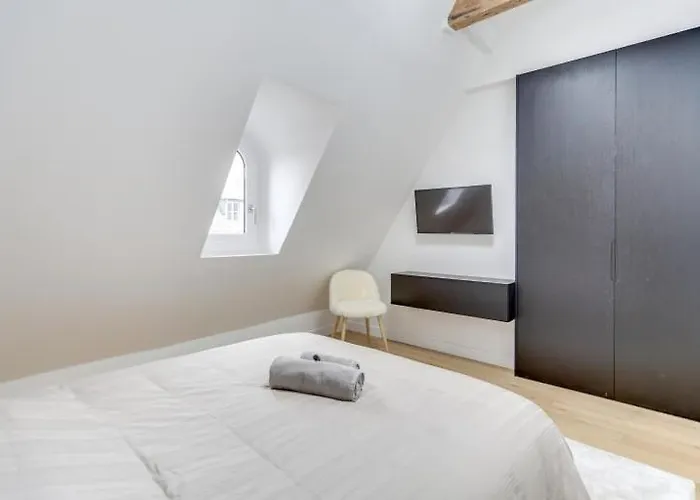 Elegant 2bdr 6p Near Champs Elysees * Paris