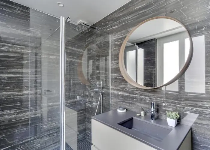 Elegant 2bdr 6p Near Champs Elysees Paris