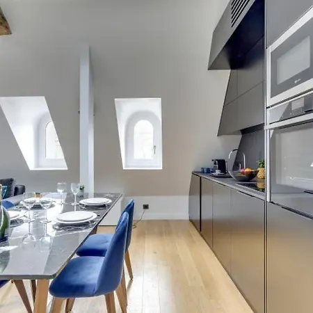 Elegant 2bdr 6p Near Champs Elysees Paris