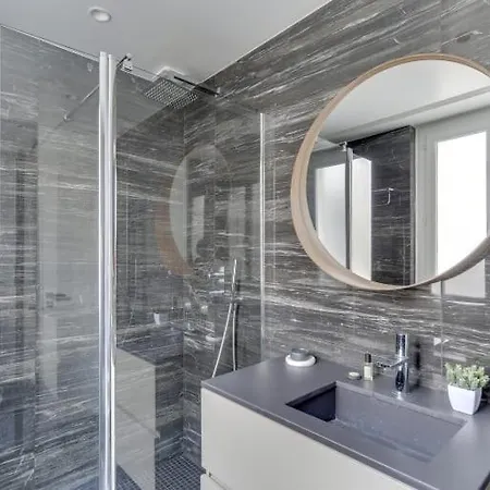 Elegant 2bdr 6p Near Champs Elysees Paris